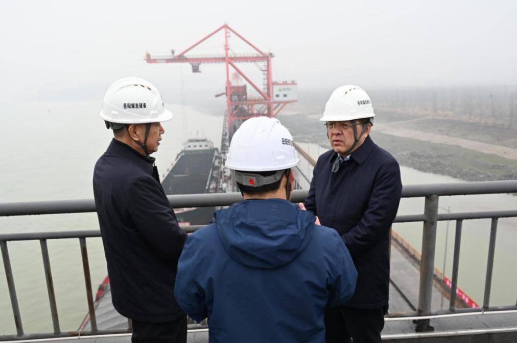董事長岳陽碼頭調研